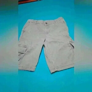 There a bouts little/big boys adjustable cargo shorts